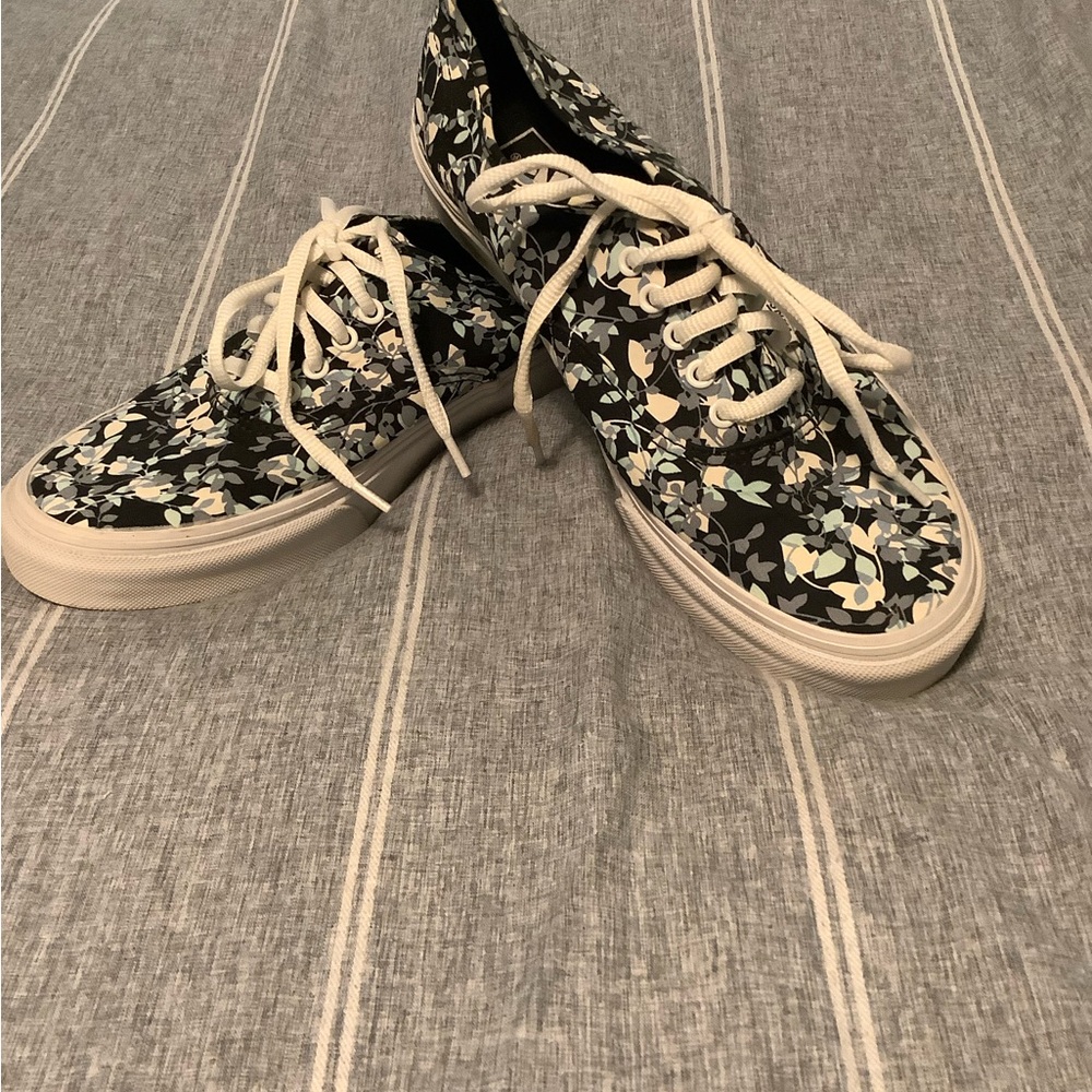 Floral Canvas Lace-Up Sneakers